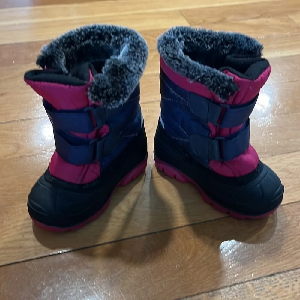 KAMIK girls winter boots size 6 .
